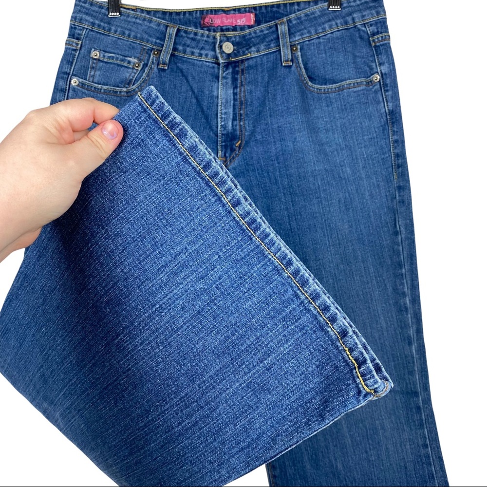 Levi’s Y2K Vintage 519 Low Rise Flare Leg Hipster Medium Wash Denim Jeans 16 - Picture 5 of 14